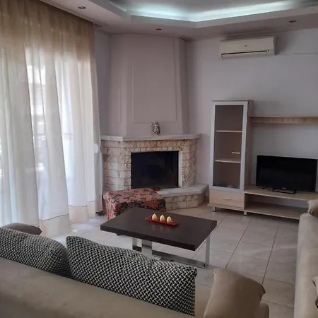 Athina's House By The Sea Apartment