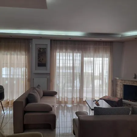 Athina's House By The Sea *